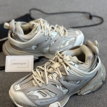 Balenciaga track