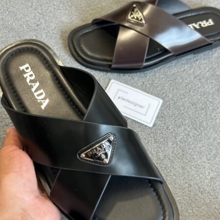 Prada slider
