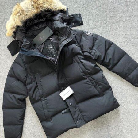 CANADA GOOSE WYNDHAM PARKA Black badge