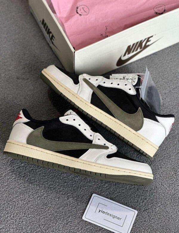 Travis Scott Olive