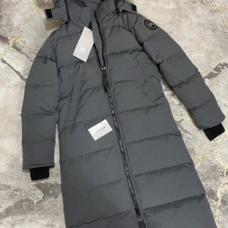 Canada goose ladies Mystique Parka black badge