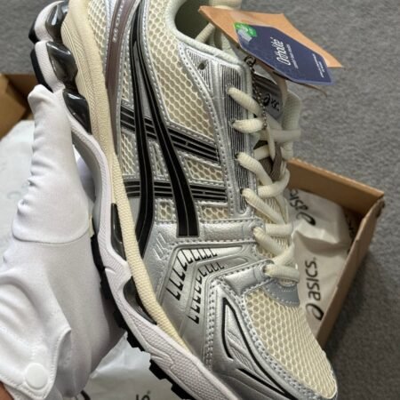 Oasics sneaker