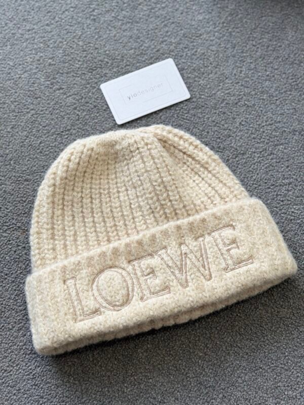 Loewe hat
