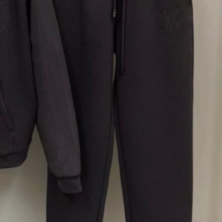 Lv tracksuit bottom ( jogger)