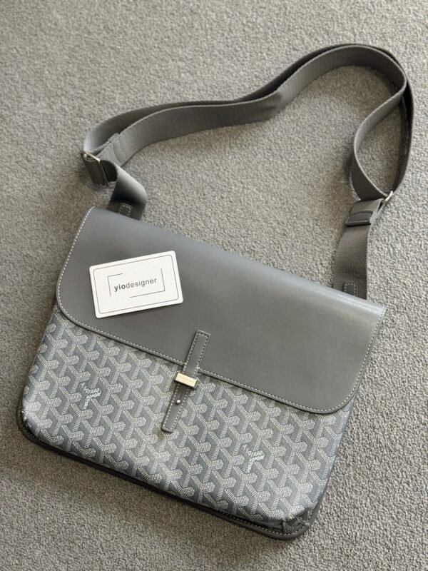 Goyard bag