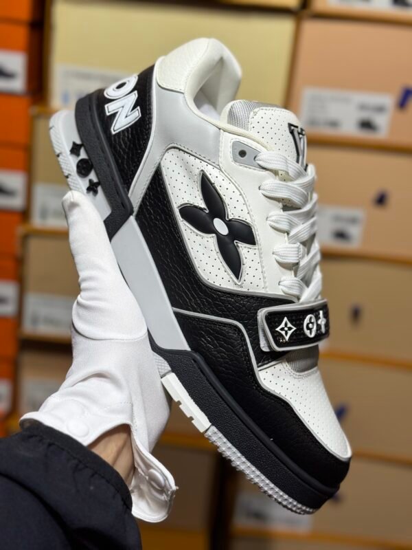 Lv sneaker