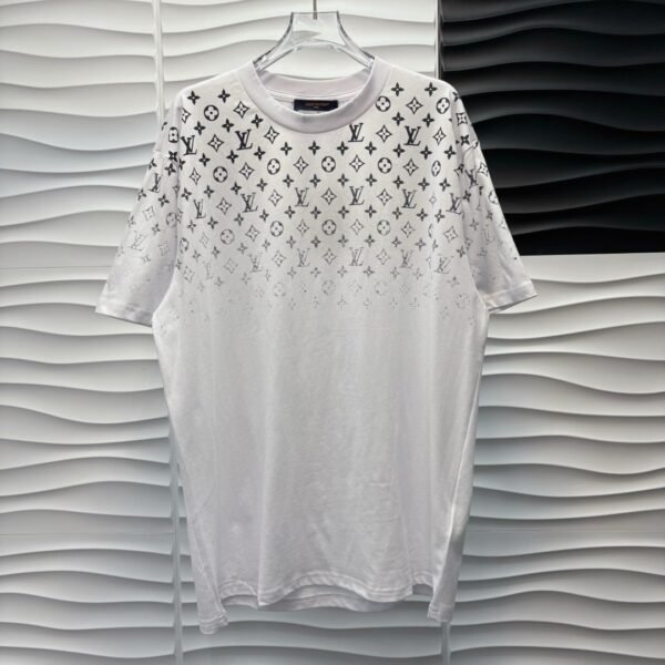 Lv T-shirt