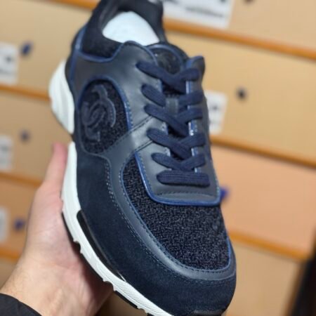 Chanel sneaker navy