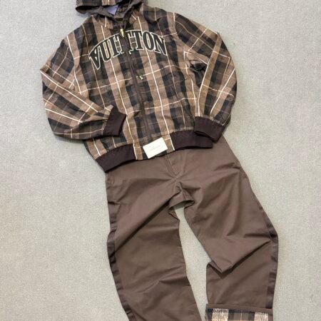 Lv set (jacket and trousers )