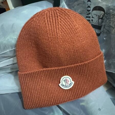 Moncler hat