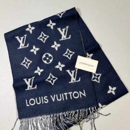 Lv scarf